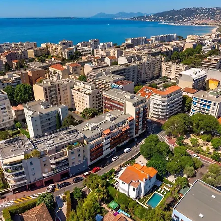 Vakantiehuis Urbanflat 228 - D Exception Avec Piscine Privee Et Plages A Pied Les Pins Juan-les-Pins